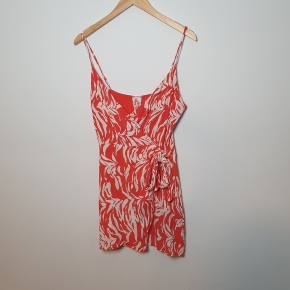 Sadie & Sage En Fuego Electric Coral Wrap Dress Size S - Picture 5 of 9